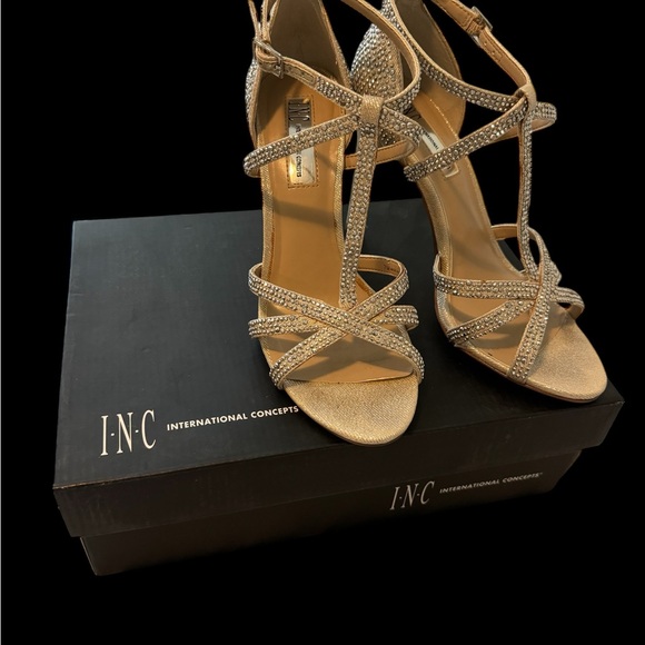 Macy’s INC Bejeweled Strappy Sandals (Pearl Gold) - Size 7 - Picture 5 of 6